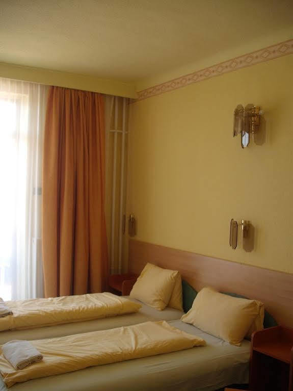 Hotel Tagore Balatonfüred Esterno foto